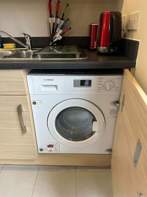 Cute Next To Colindale Station * Edgware